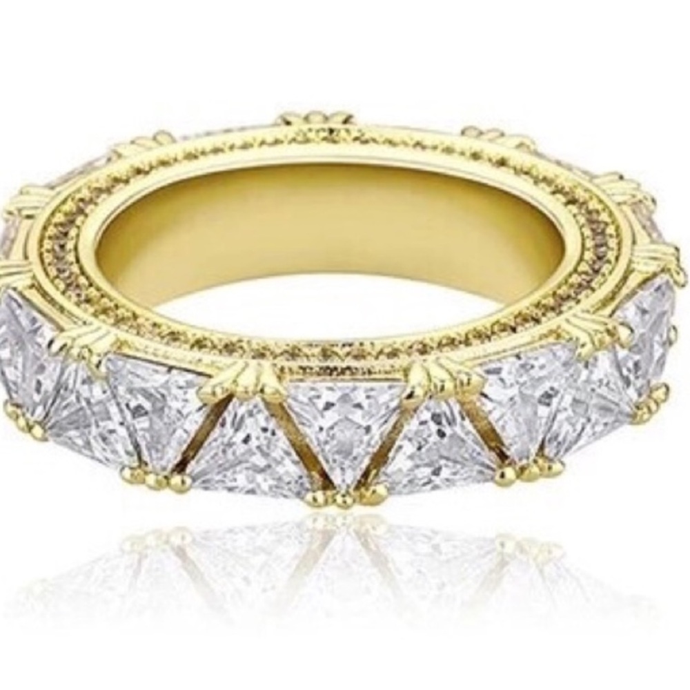 18k 8ct Trillion Ring